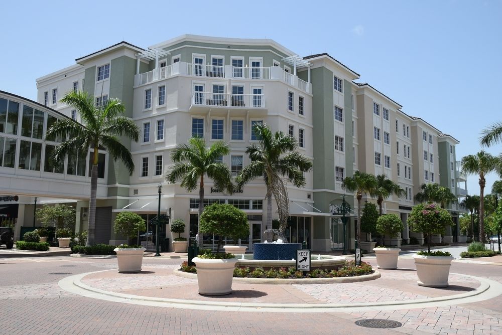 Harbourside Place: 200 N. U.S. Highway One, Jupiter, FL 33477